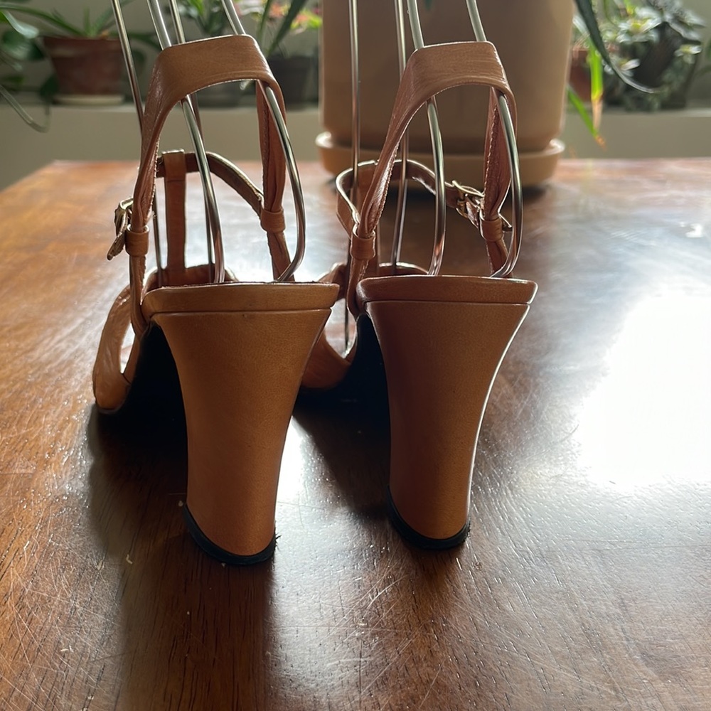 Martinique sandals, size 7.5 - Picture 3 of 8